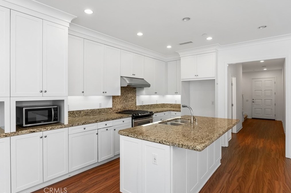 99 Overbrook, Irvine CA  92620-2178 exterior