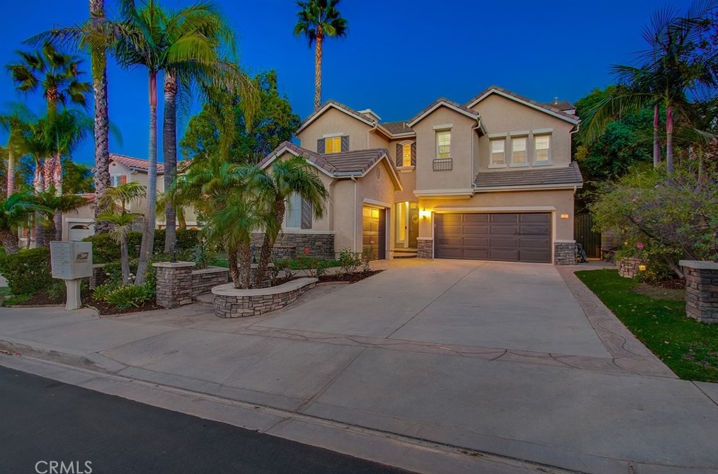 316 Canyon Crest Dr, Simi Valley, CA 93065-7365