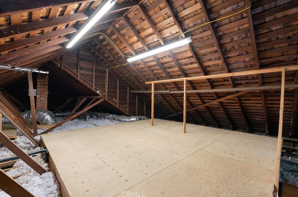 374 Shaffer St, Orange CA 92866-1116 exterior