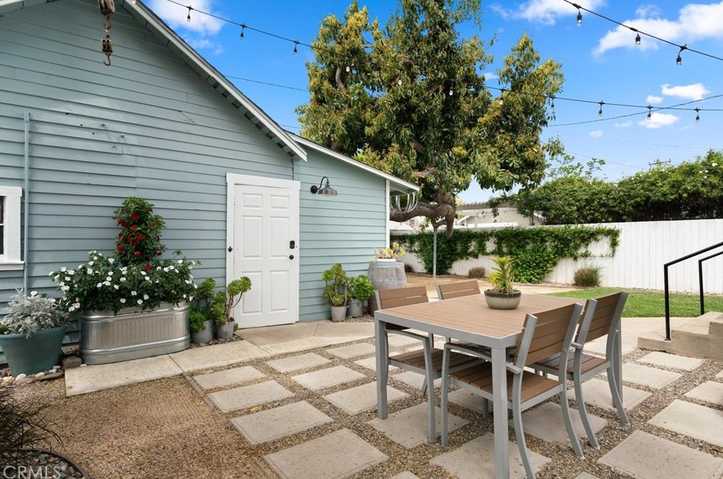 374 Shaffer St, Orange CA 92866-1116 exterior