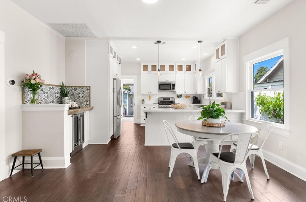 374 Shaffer St, Orange CA 92866-1116 exterior