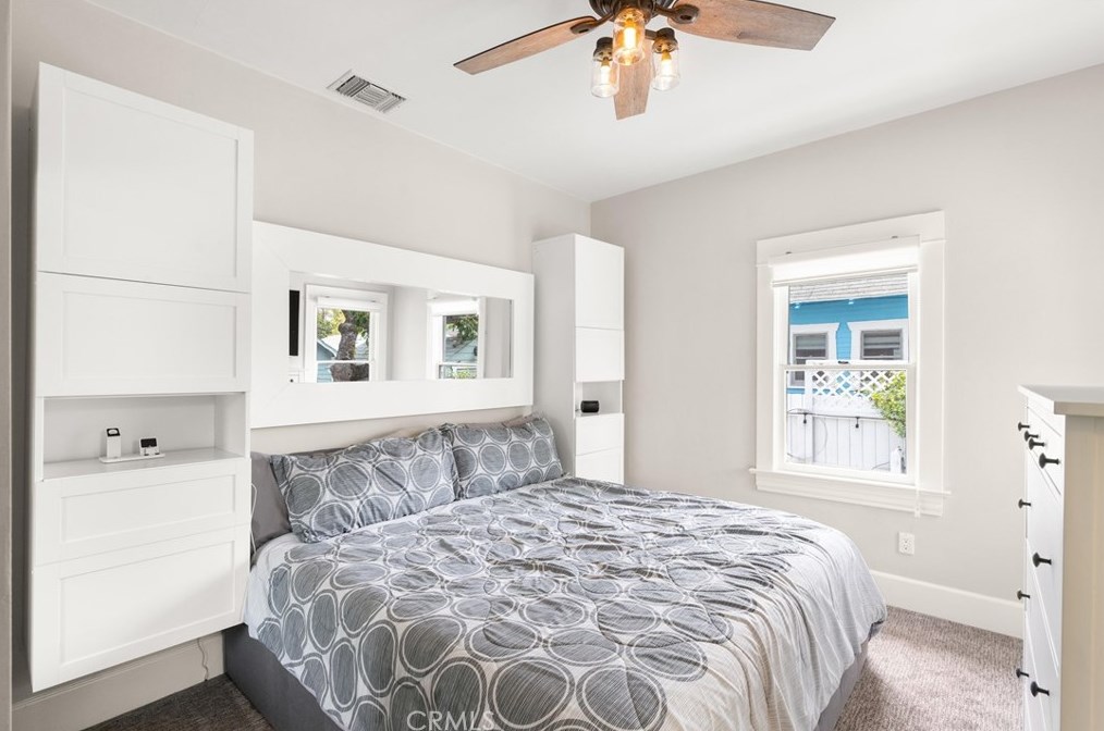 374 Shaffer St, Orange CA 92866-1116 exterior