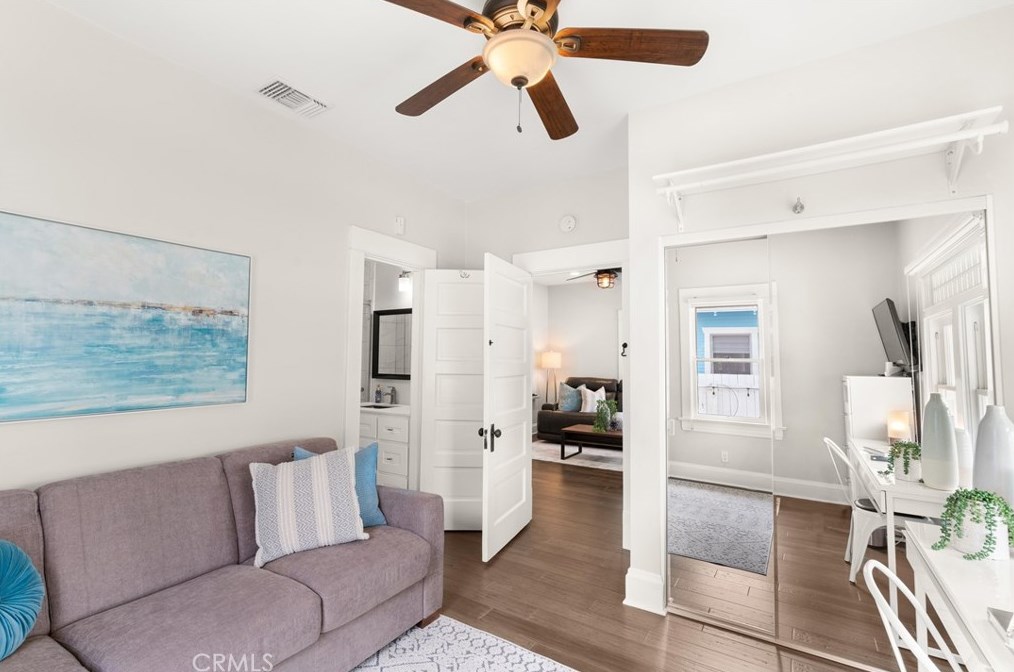 374 Shaffer St, Orange CA 92866-1116 exterior