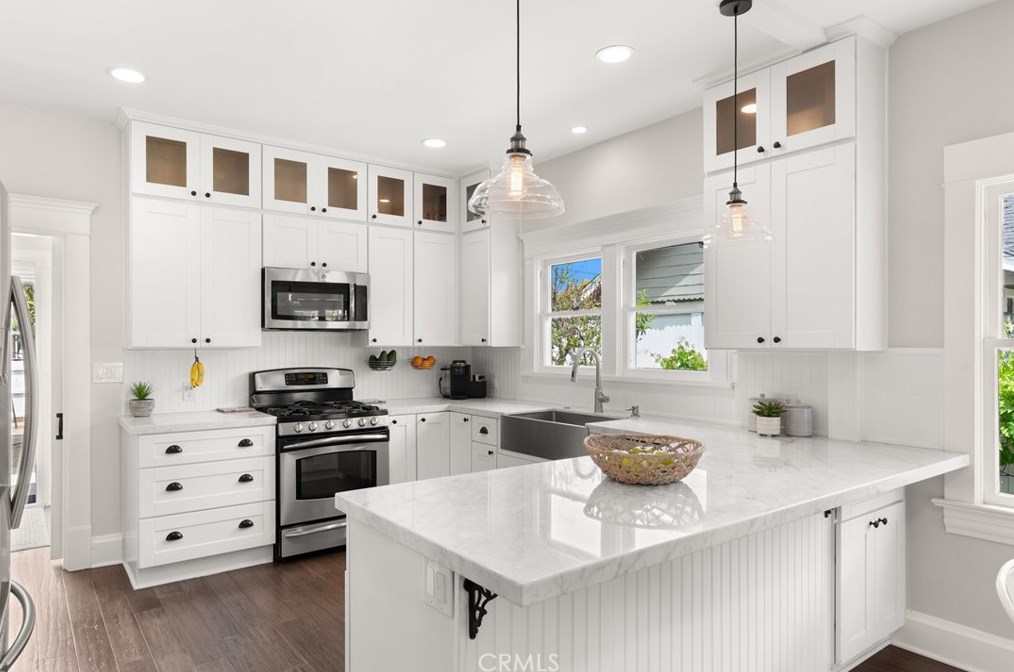 374 Shaffer St, Orange CA 92866-1116 exterior