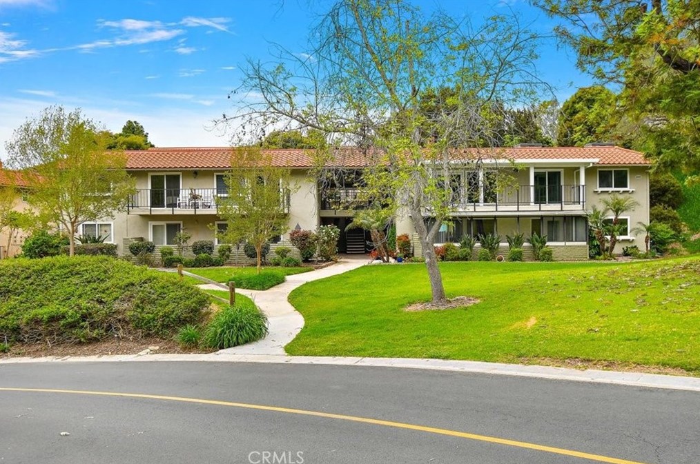 3248 San Amadeo, Laguna Beach, CA 92637-3051