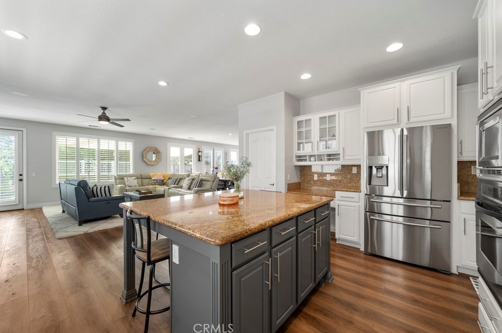 32535 Favara Dr, Temecula CA  92592-9495 exterior