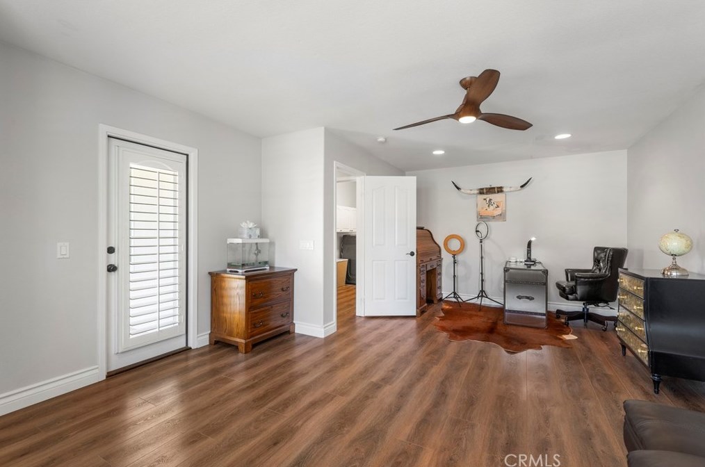 32535 Favara Dr, Temecula CA  92592-9495 exterior