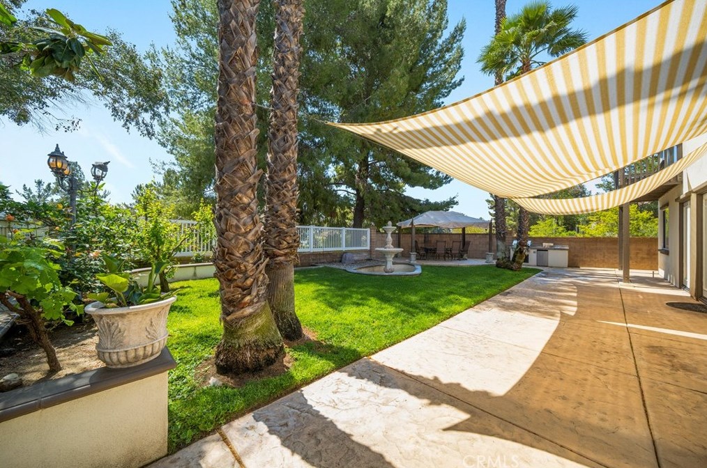 32535 Favara Dr, Temecula CA  92592-9495 exterior