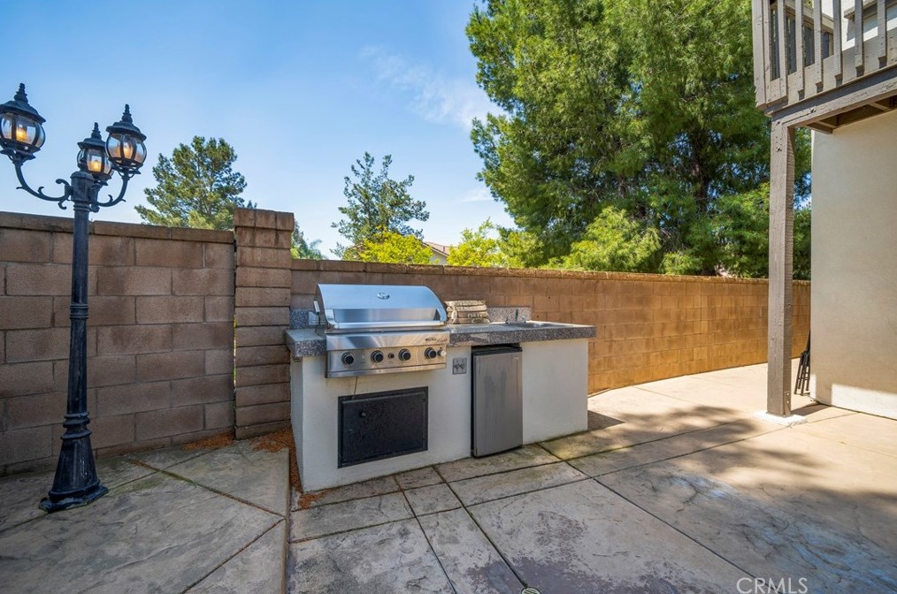 32535 Favara Dr, Temecula CA  92592-9495 exterior