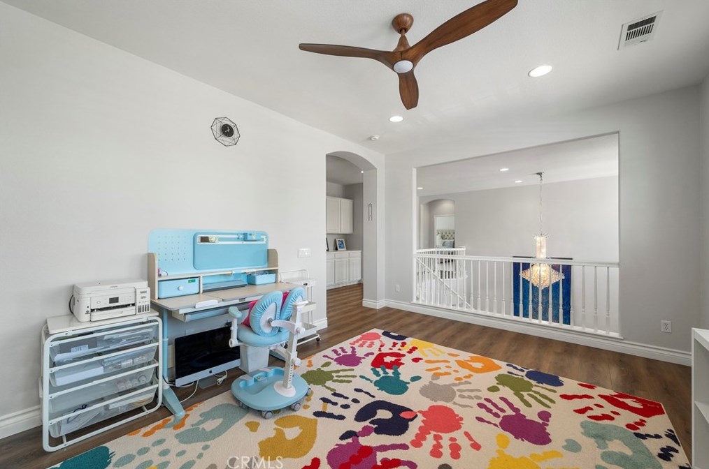 32535 Favara Dr, Temecula CA  92592-9495 exterior