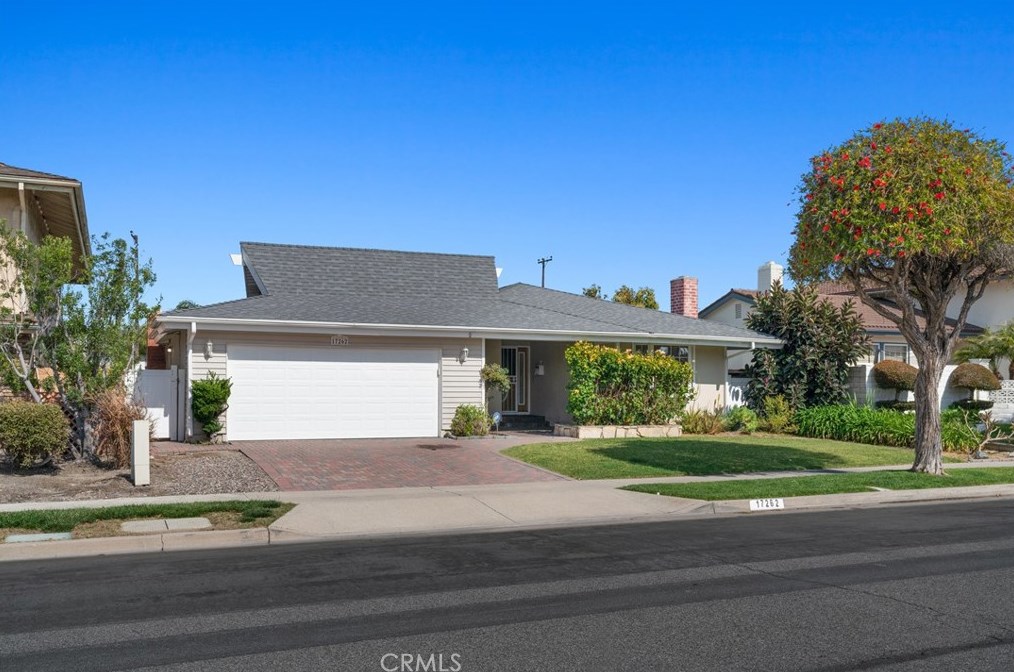 17262 Wild Rose Ln, Huntington Beach, CA 92649
