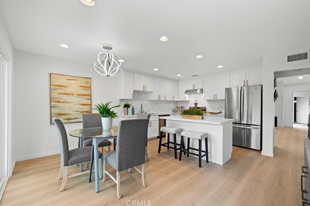 6 Hawthorn, Irvine CA  92612-2331 exterior