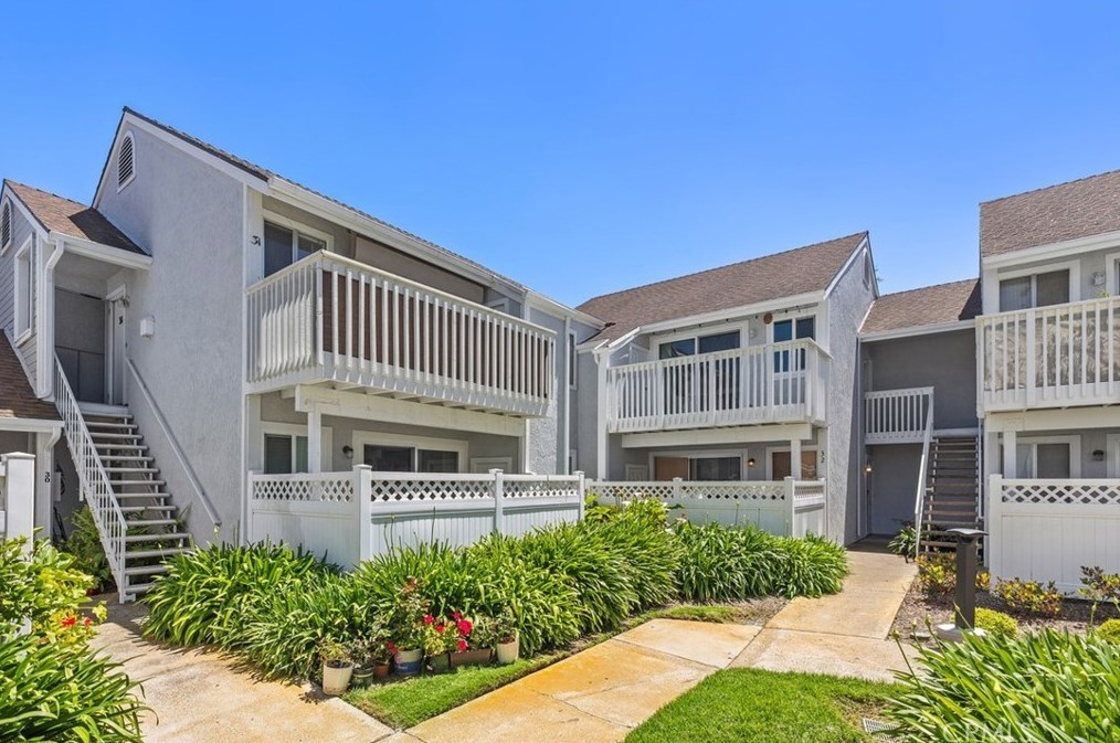 33 Terrace Cir, Laguna Beach, CA 92677-4112