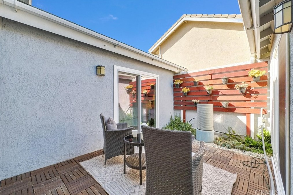 5 Williams, Irvine CA  92620-3381 exterior