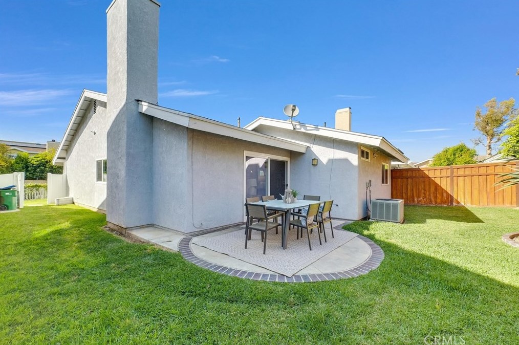 5 Williams, Irvine CA  92620-3381 exterior
