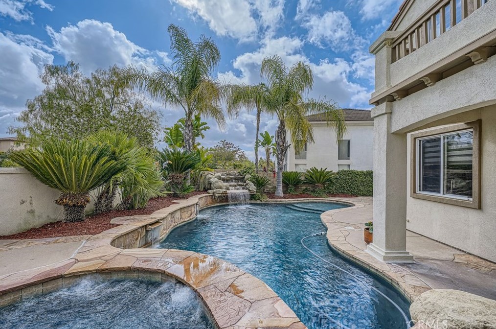 26827 Wyatt Ln, Santa Clarita CA  91381-1001 exterior