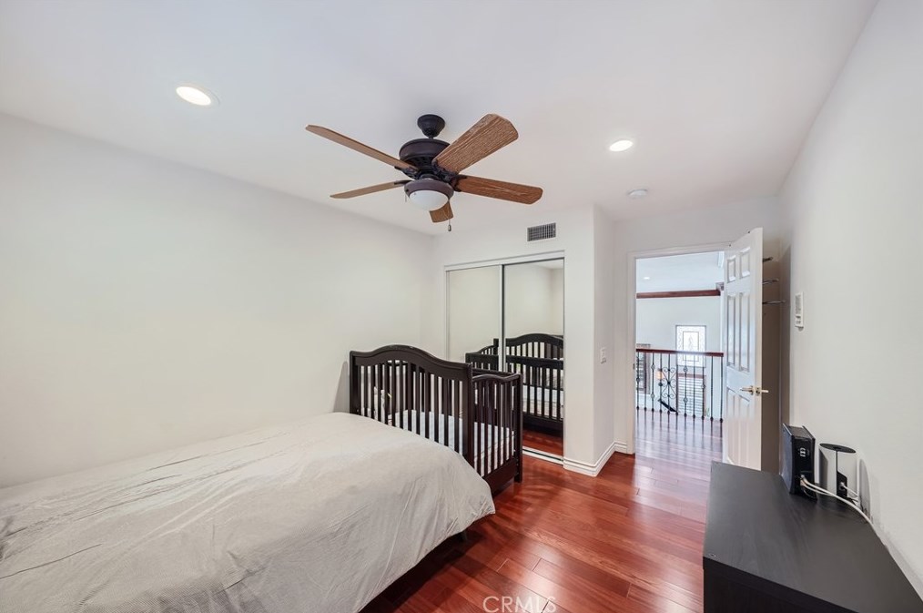 26827 Wyatt Ln, Santa Clarita CA  91381-1001 exterior