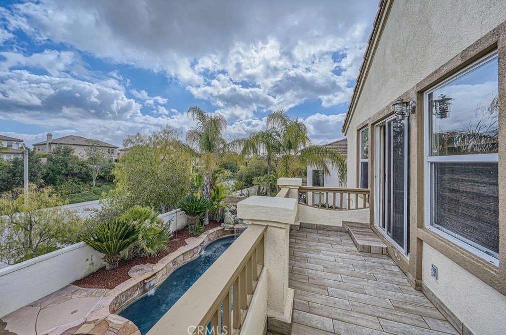 26827 Wyatt Ln, Santa Clarita CA  91381-1001 exterior