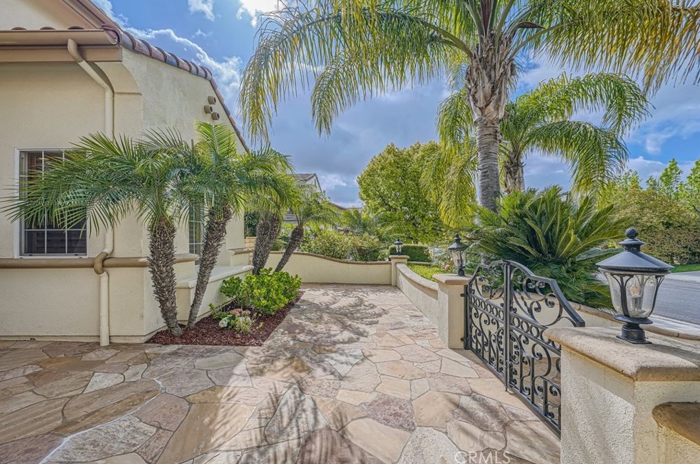 26827 Wyatt Ln, Santa Clarita CA  91381-1001 exterior