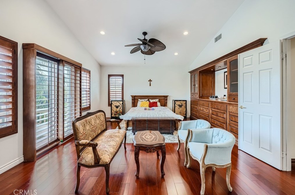 26827 Wyatt Ln, Santa Clarita CA  91381-1001 exterior