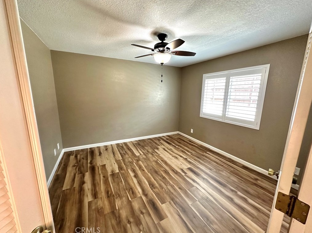 914 Main Ave, Fallbrook CA  92028-1519 exterior