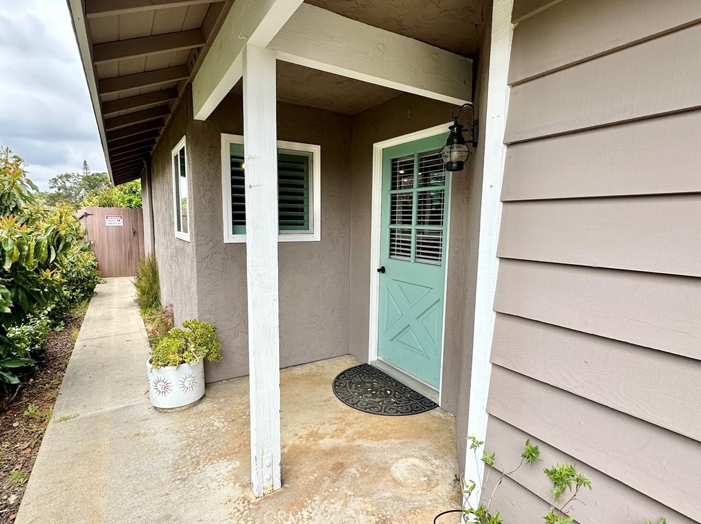 914 Main Ave, Fallbrook CA  92028-1519 exterior