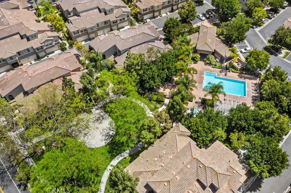 29 Preston, Irvine CA  92618-4047 exterior