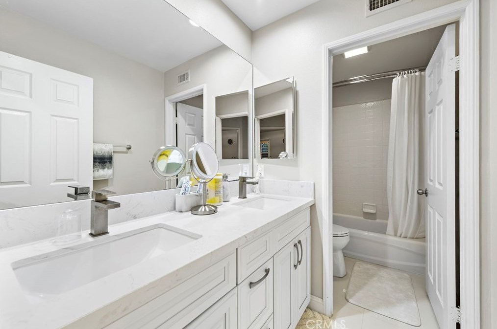 29 Preston, Irvine CA  92618-4047 exterior