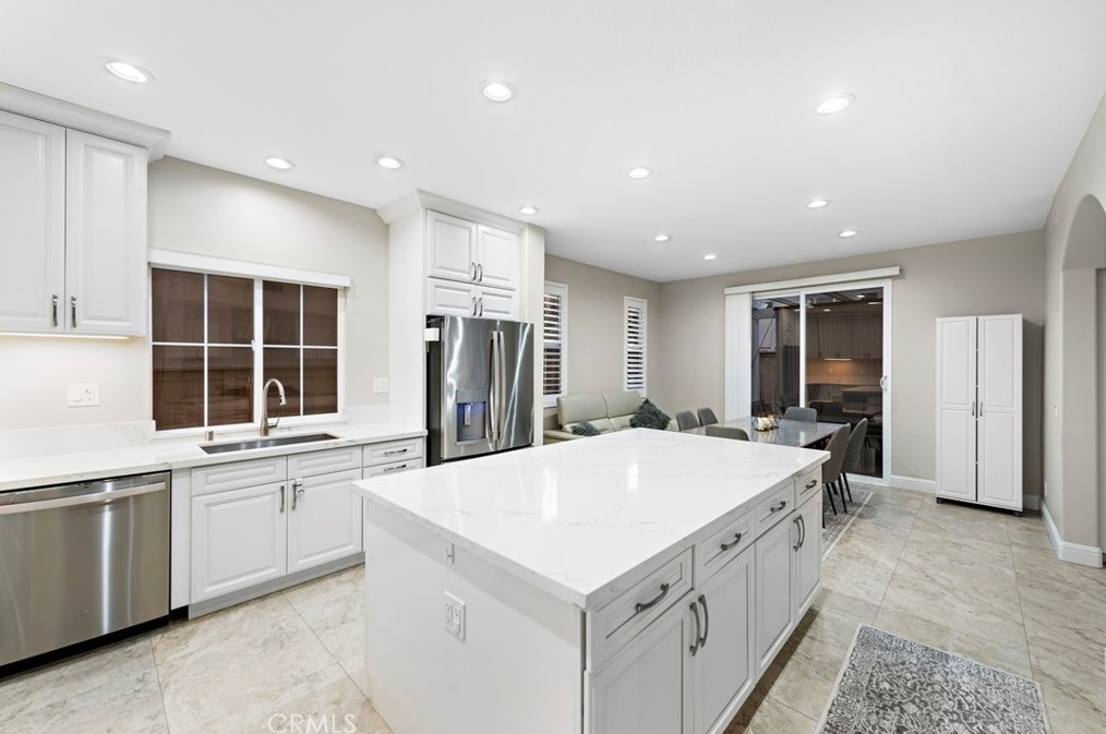 29 Preston, Irvine CA  92618-4047 exterior