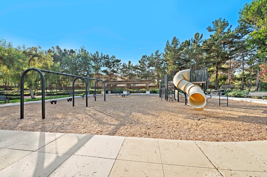 29 Preston, Irvine CA  92618-4047 exterior