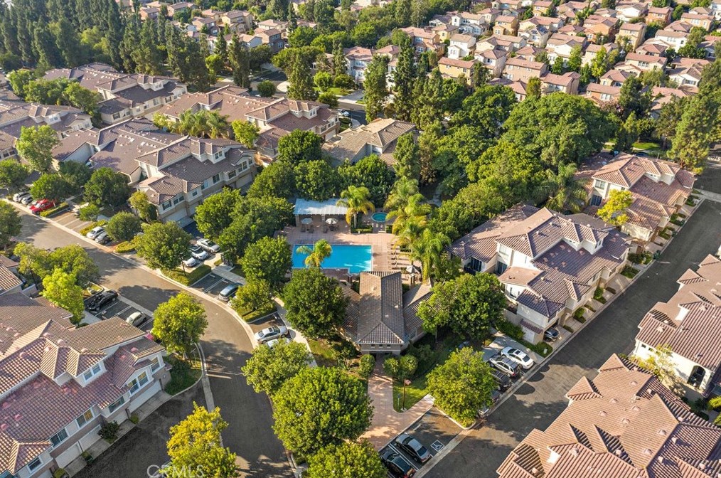 29 Preston, Irvine CA  92618-4047 exterior