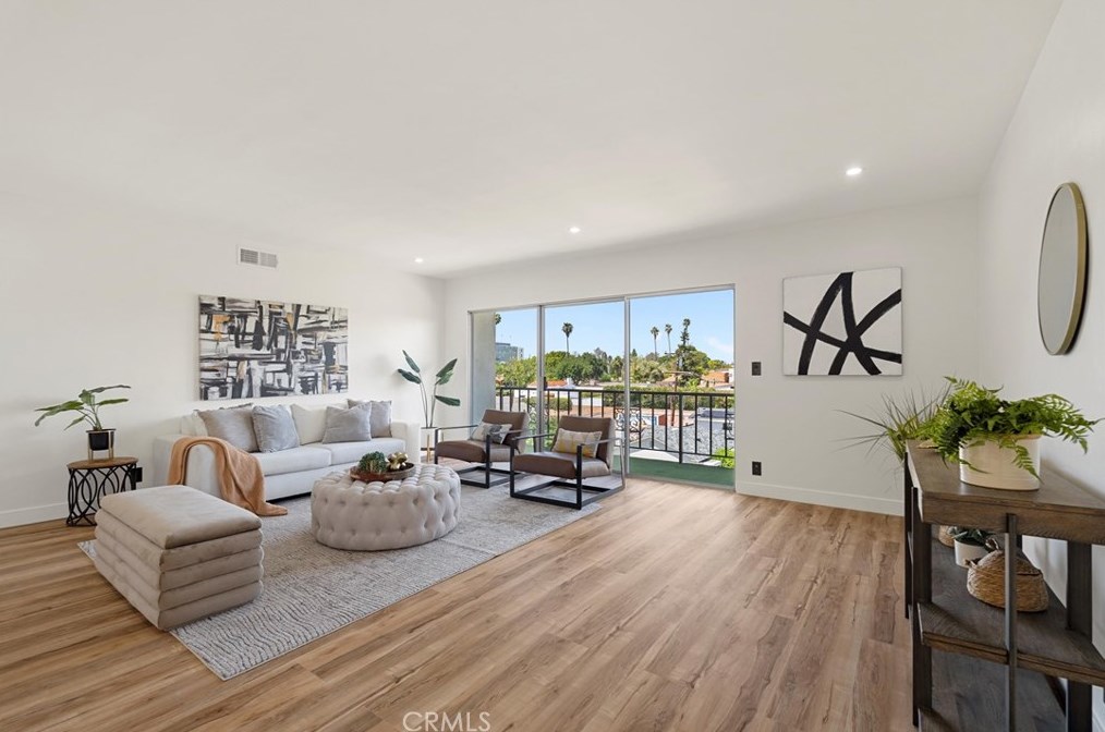 3695 Linden Ave #8c, Long Beach, CA 90807