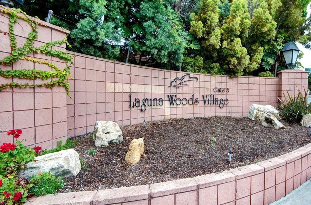 727 Avenida Majorca, Laguna Beach CA  92637-4439 exterior