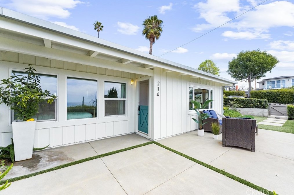 216 Cajon St, Laguna Beach, CA 92651-1336