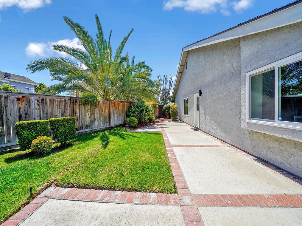 10 Revere, Irvine CA  92620-2544 exterior