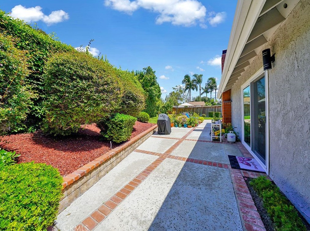 10 Revere, Irvine CA  92620-2544 exterior