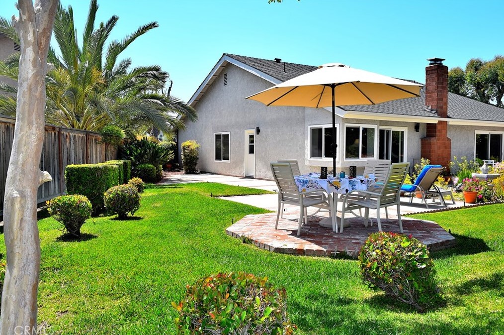 10 Revere, Irvine CA  92620-2544 exterior
