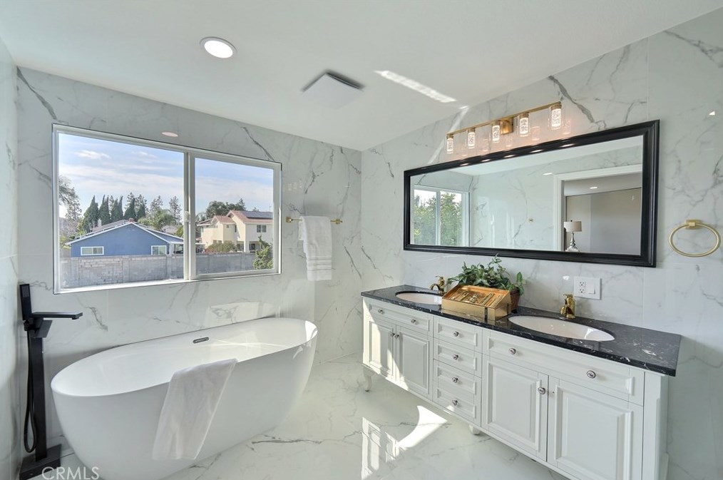 14661 Alder Ln, Tustin CA  92780-6738 exterior