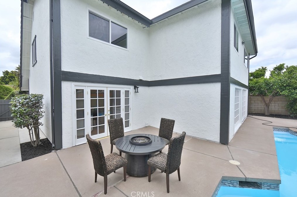 14661 Alder Ln, Tustin CA  92780-6738 exterior