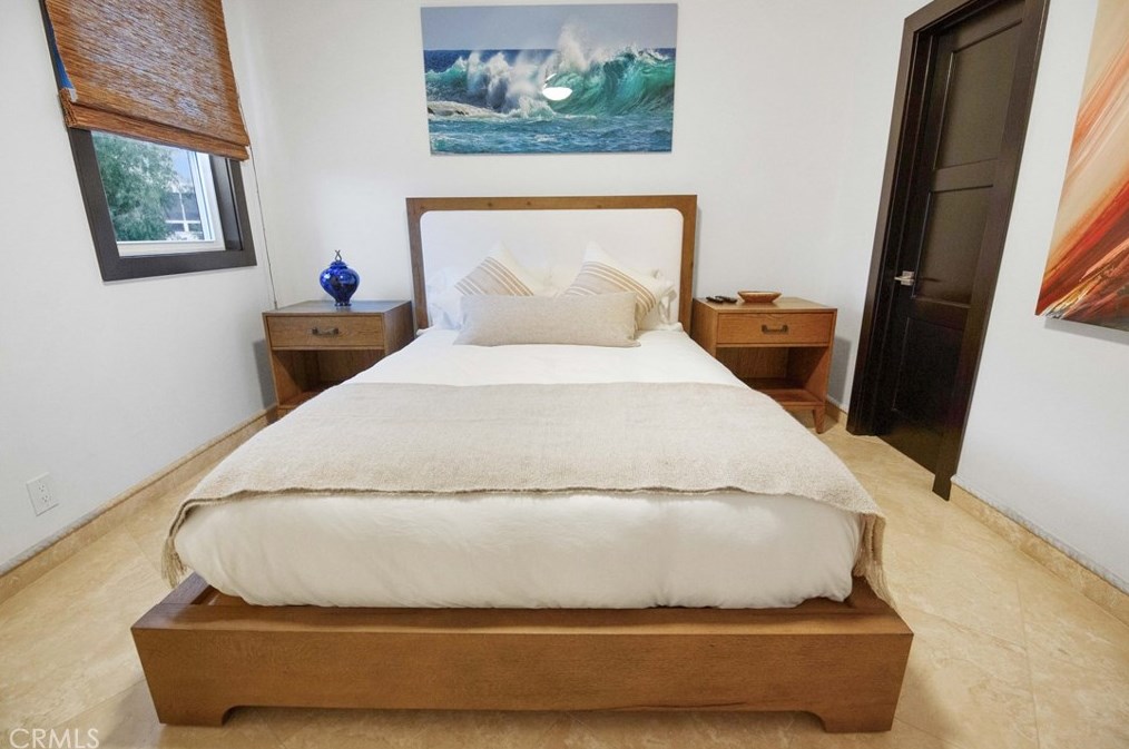 825 Smt Dr, Laguna Beach CA  92651-3421 exterior