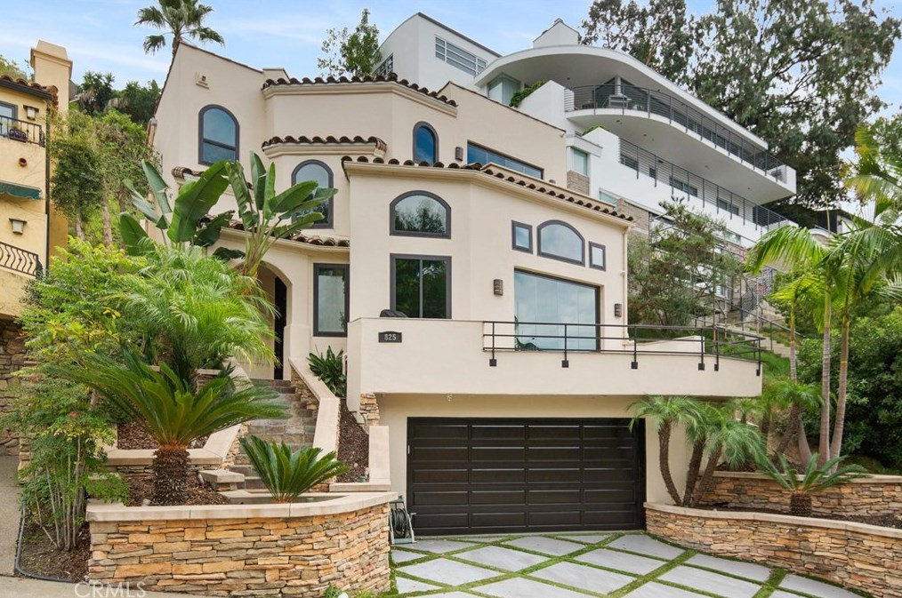 825 Smt Dr, Laguna Beach CA  92651-3421 exterior