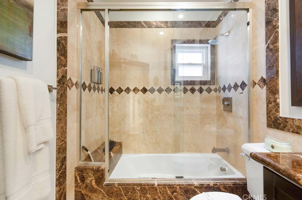825 Smt Dr, Laguna Beach CA  92651-3421 exterior