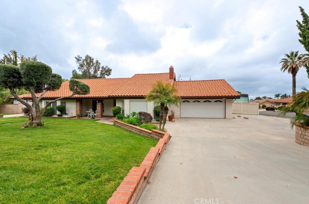 28015 Morrey Ln, Moreno Valley, CA 92555-5243