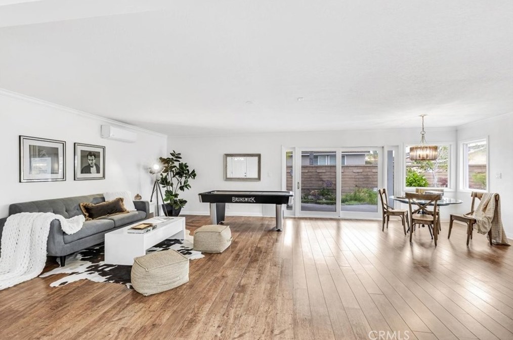 940 Amherst Cir, Anaheim CA  92807-5001 exterior