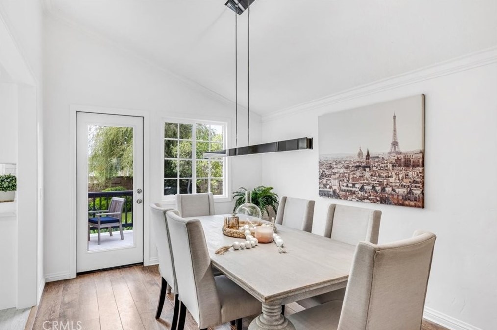 940 Amherst Cir, Anaheim CA  92807-5001 exterior