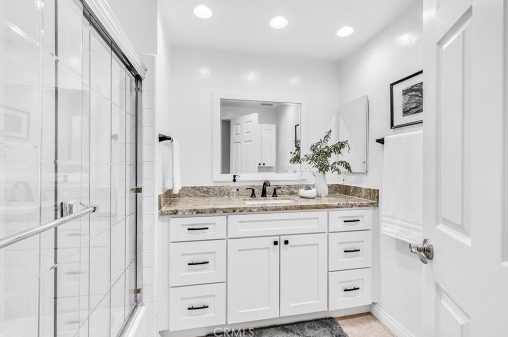 940 Amherst Cir, Anaheim CA  92807-5001 exterior