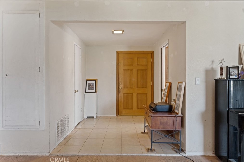 21223 Water St, Long Beach, CA 90745-1850