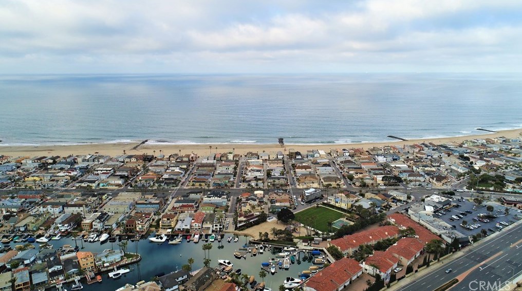 121 45th St, Newport Beach, CA 92663-2512