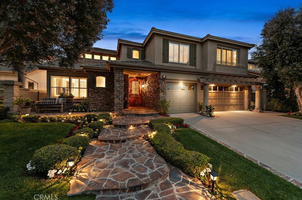 7 Pembroke Ln, Laguna Beach, CA 92677-9331