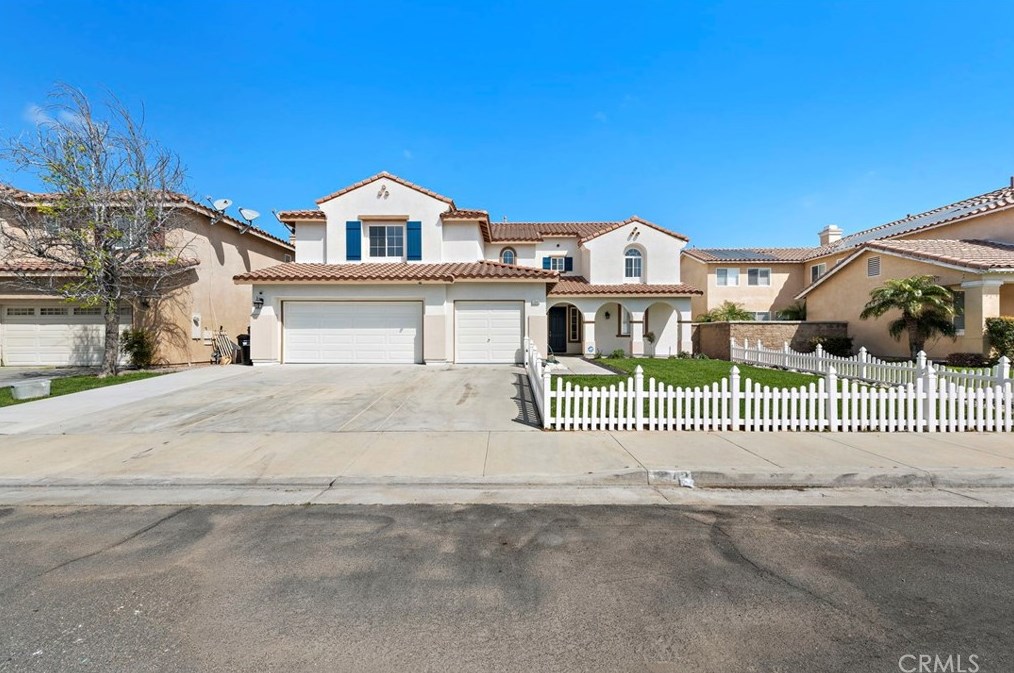 13942 Gardenia Ct, Corona, CA 92880